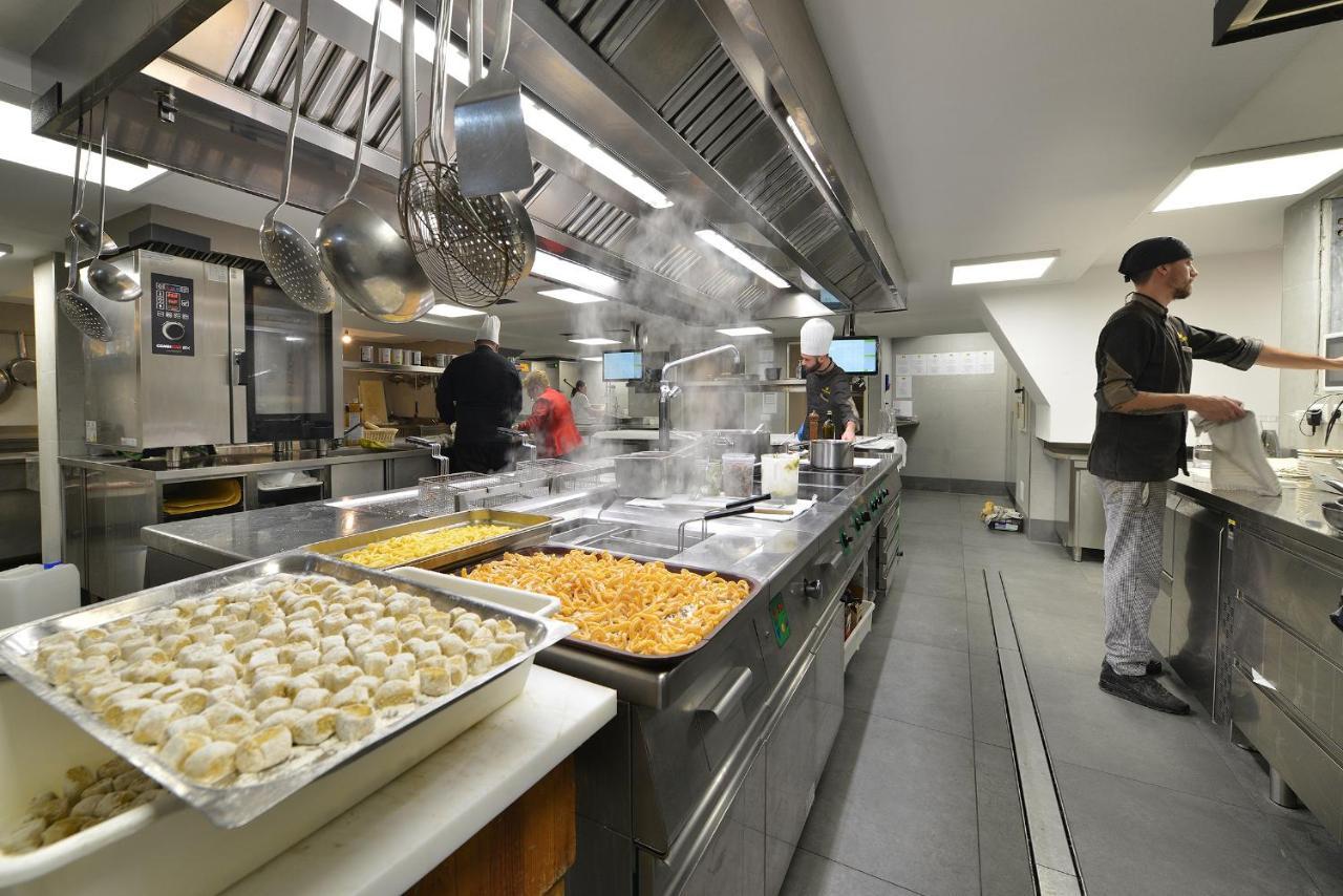 Hotel Bucaneve Livigno Eksteriør billede